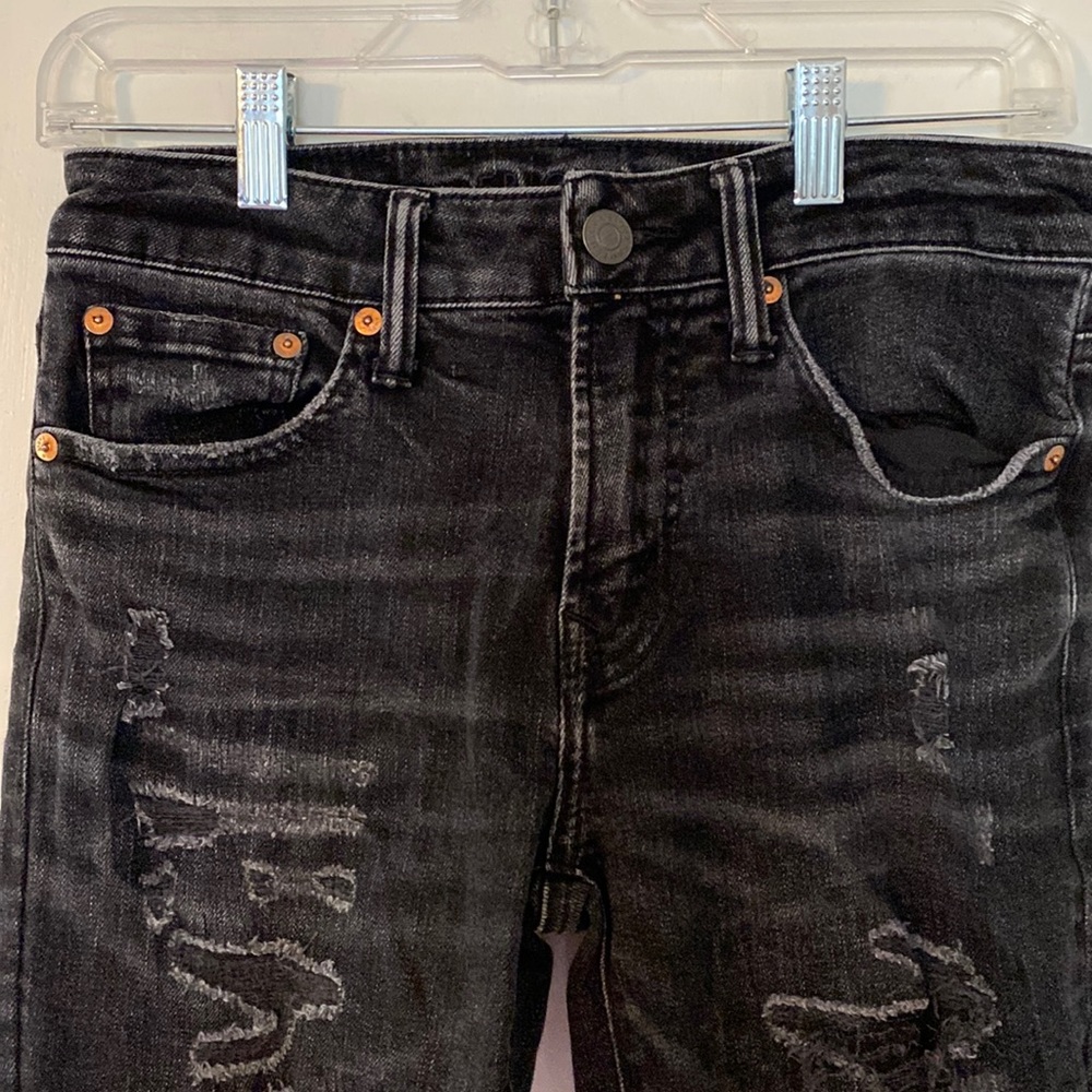 American Eagle Black distressed jeans
